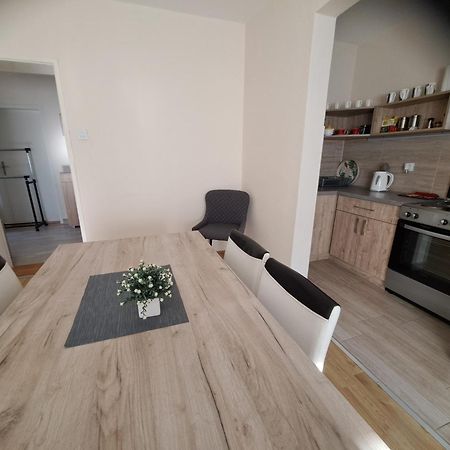 Haus Apartman Zajecar M&L Kamer foto
