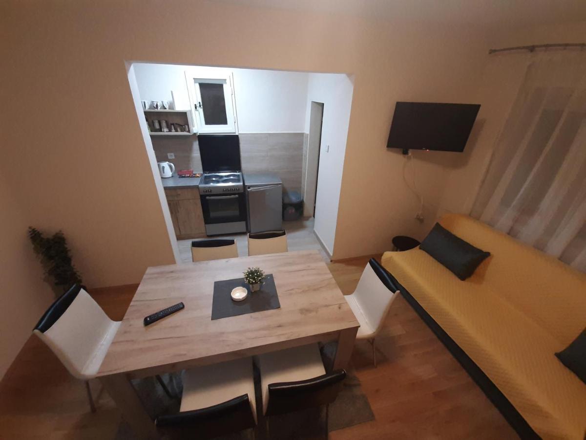 Haus Apartman Zajecar M&L Buitenkant foto