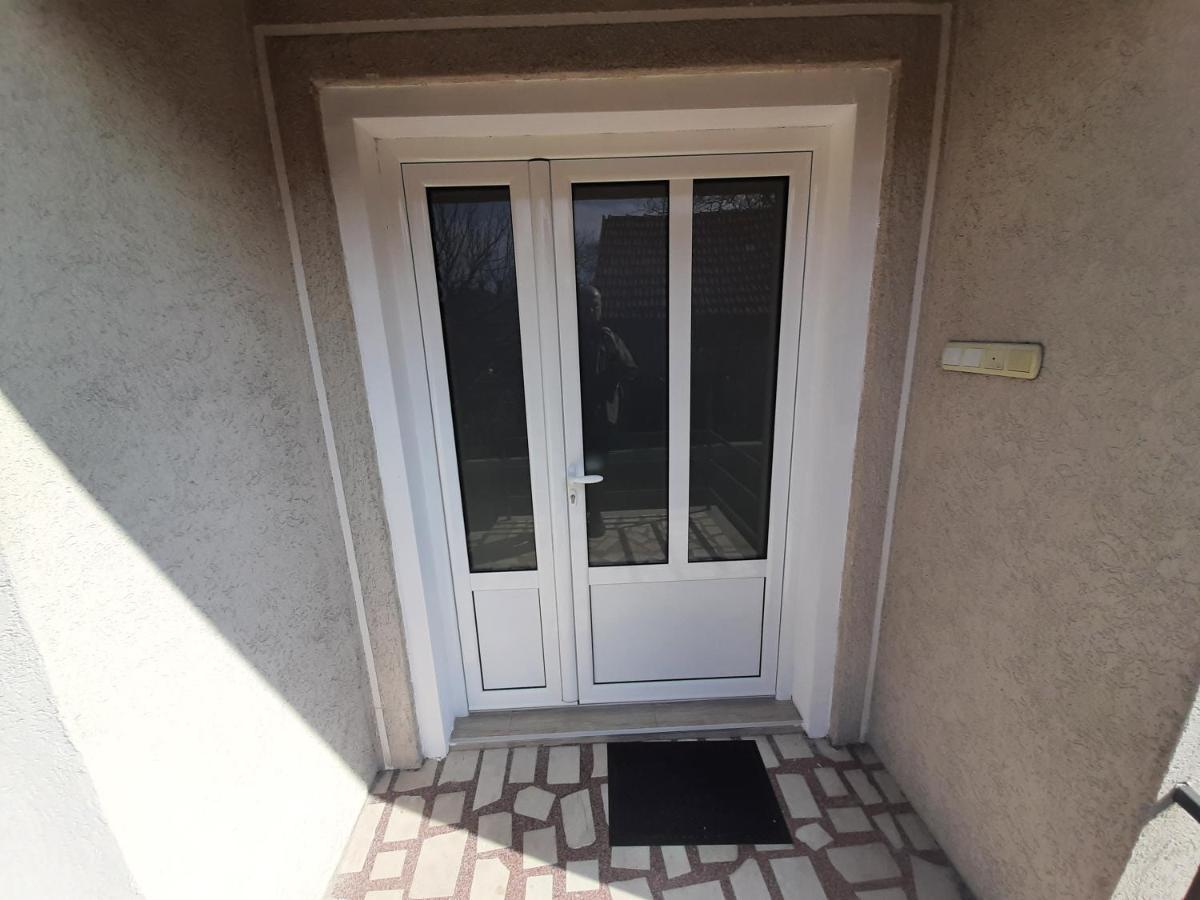 Haus Apartman Zajecar M&L Buitenkant foto