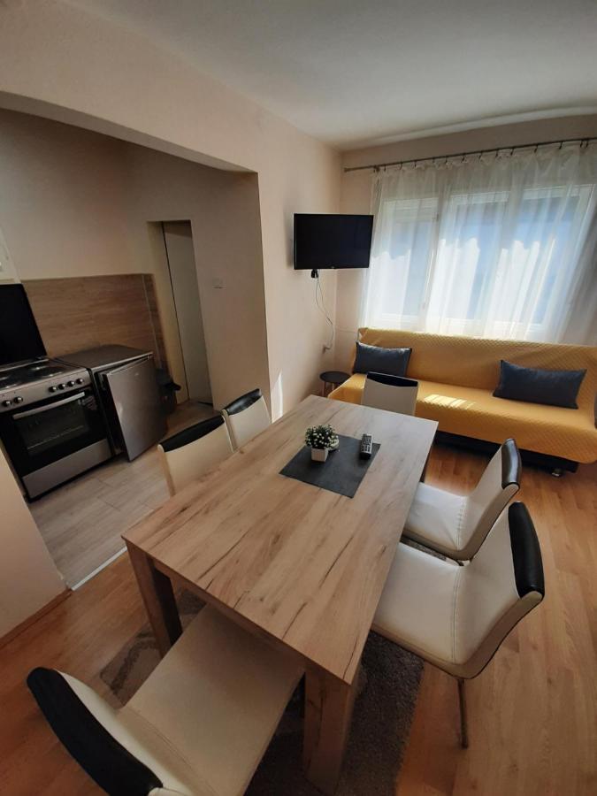 Haus Apartman Zajecar M&L Buitenkant foto