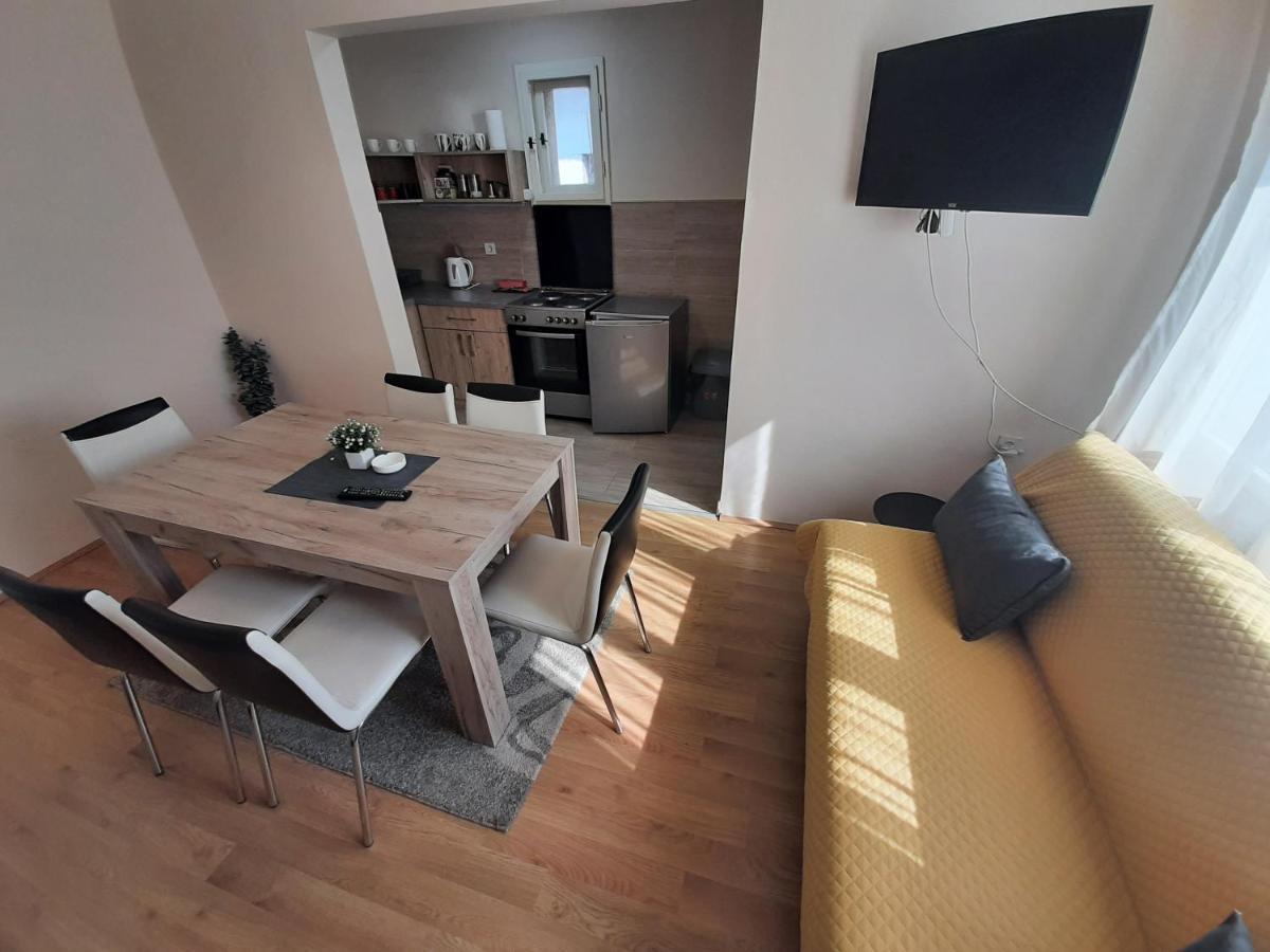 Haus Apartman Zajecar M&L Buitenkant foto