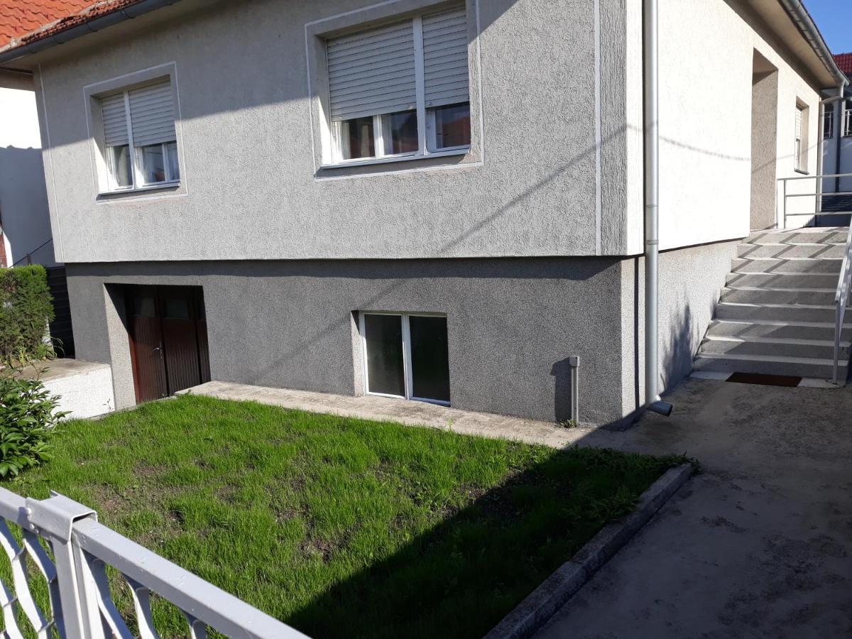 Haus Apartman Zajecar M&L Buitenkant foto